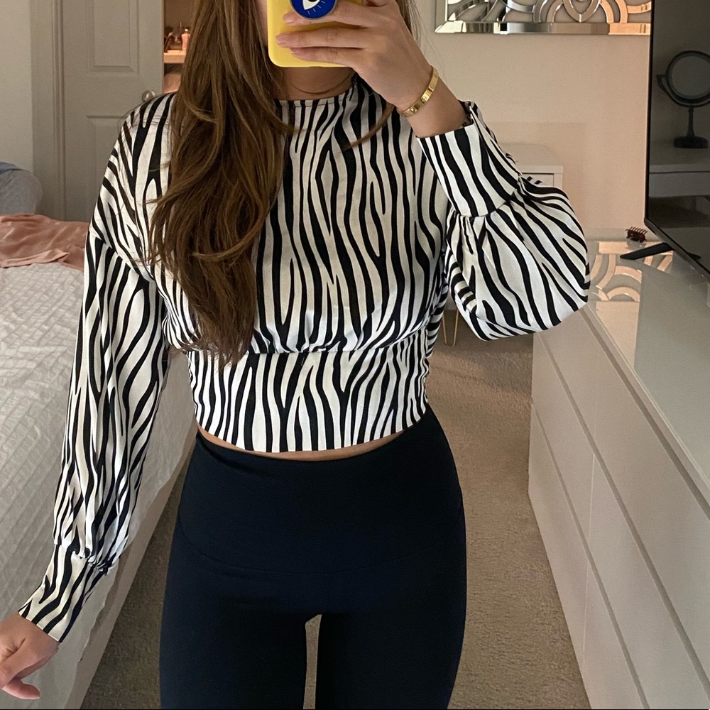 Nasty gal zebra cropped blouse. Size 2